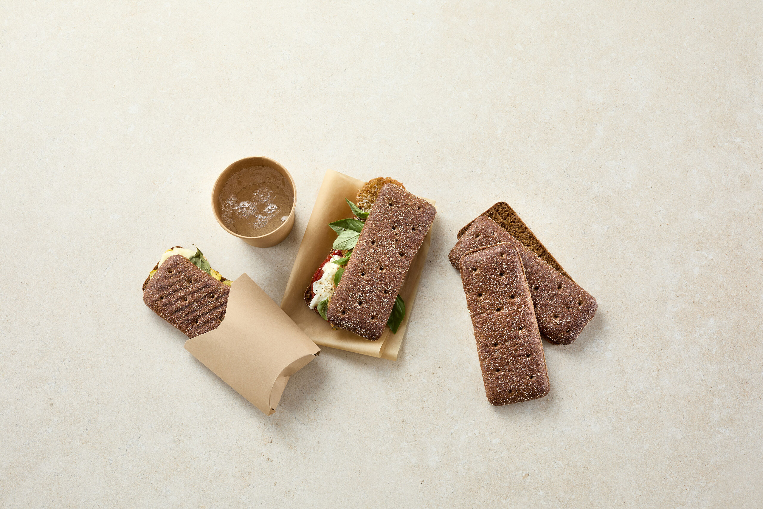 218200 Rugbrødssandwich_ToGo_HIGH