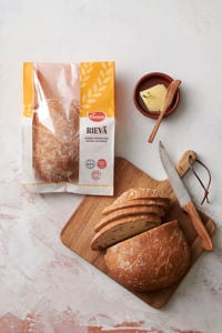 Vaasan_Rieva_pakkauksessa_edit (1)