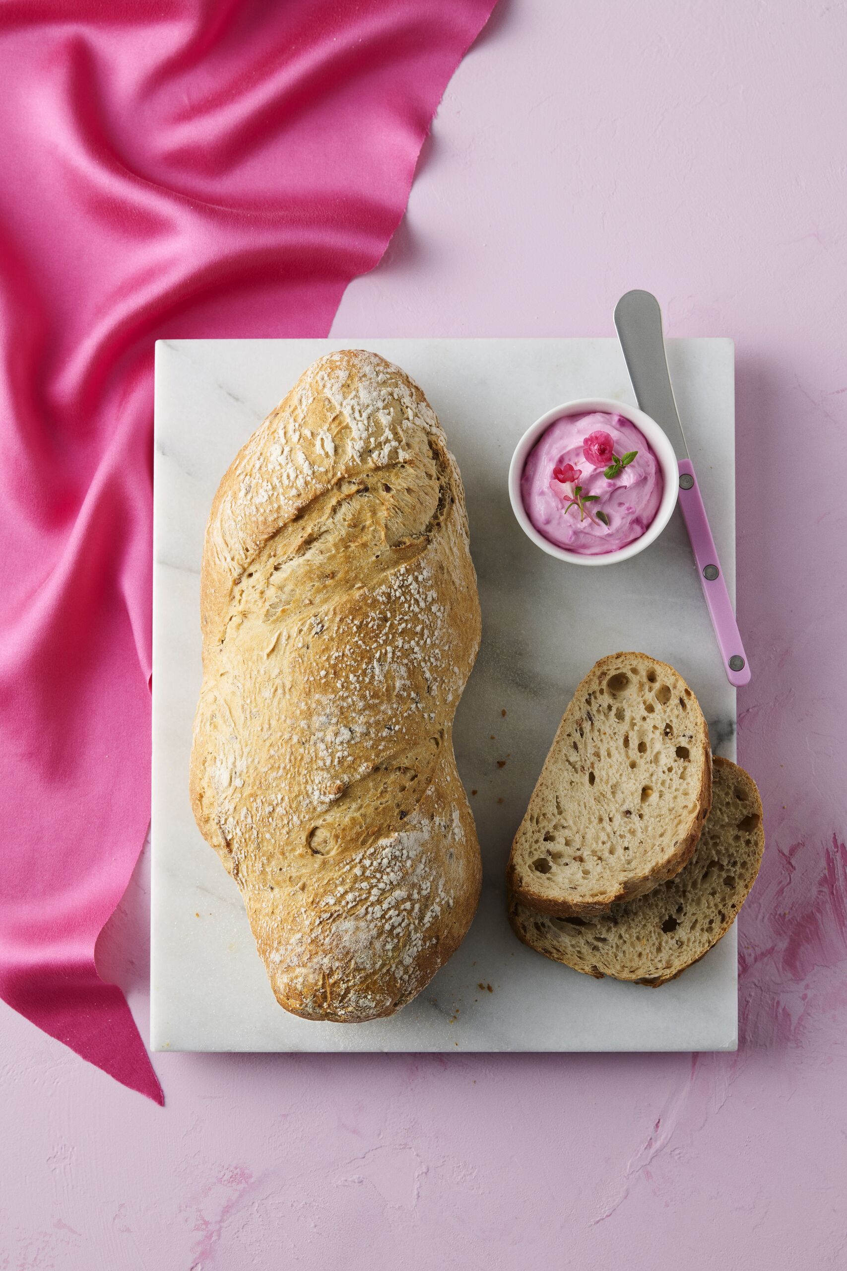 Vaasan Mestarin Kaura-pellavaleipä Roosa nauha