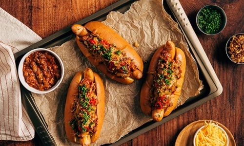 1920x500-top-cut-hot-dog-resepti_logolla_2025.jpg